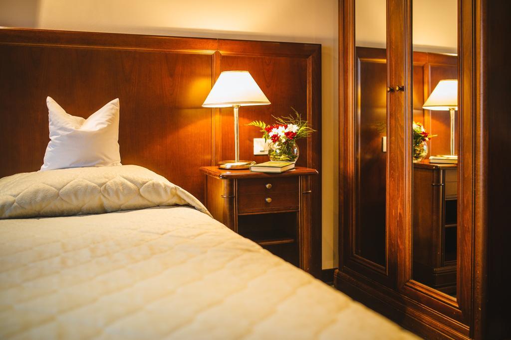 Golf Hotel Pianu Pianu de Jos Номер фото