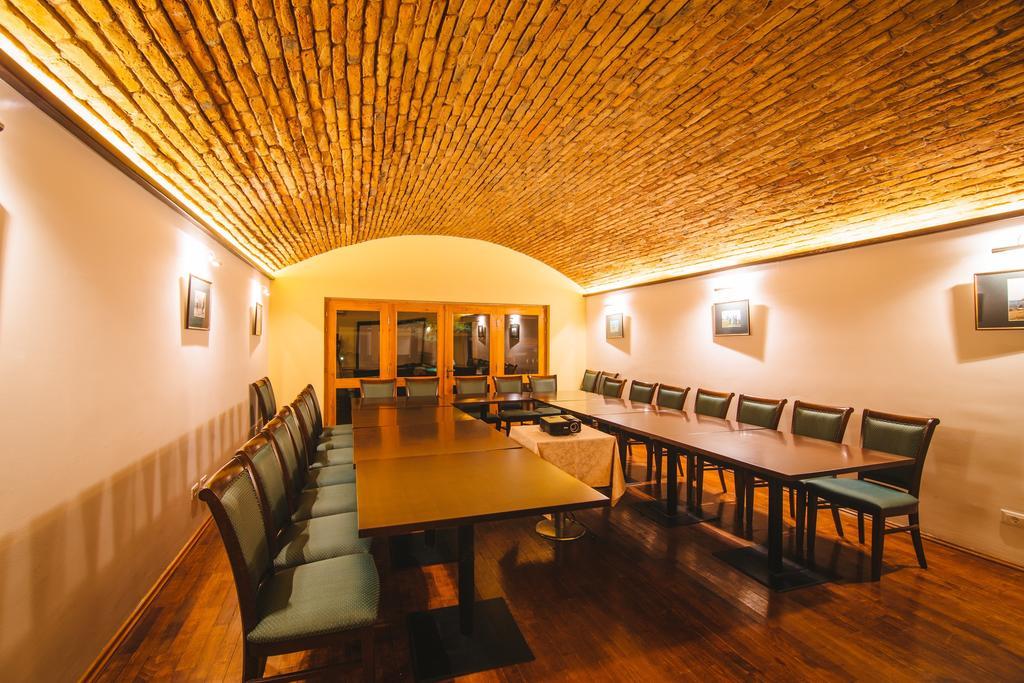 Golf Hotel Pianu Pianu de Jos Экстерьер фото