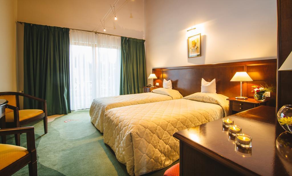 Golf Hotel Pianu Pianu de Jos Номер фото